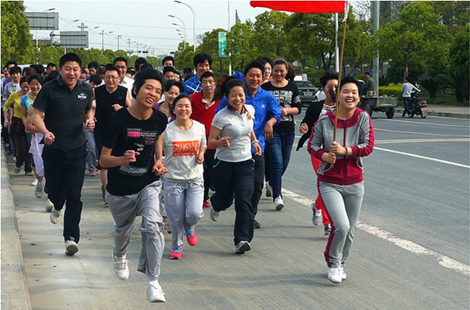 活力青春，與長(zhǎng)跑同行！